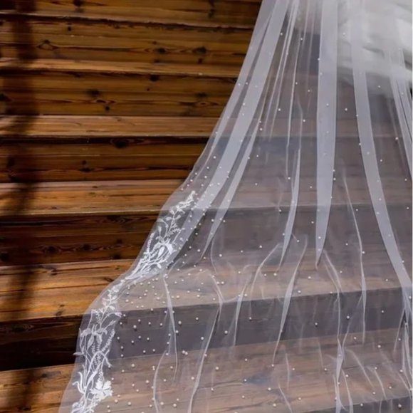 Floral Lace and Pearls Cathedral Bridal Wedding Veil With Comb Over 9' Long - Picture 4 of 5